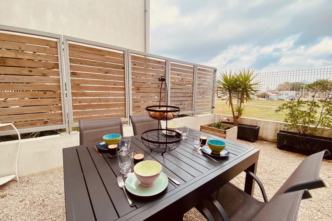 Escapade Au Soleil B002 Appartement 2 Chambres Dans Residence Sur La Plage เลอ โกร-ดู-รัว ภายนอก รูปภาพ